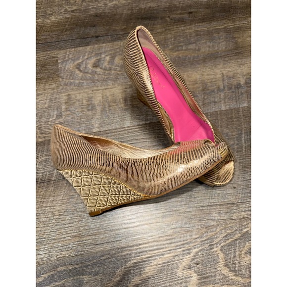 Lilly Pulitzer Shoes - Lilly Pulitzer Resort Chic Wedge Pumps Gold Embossed Peep Toe Size 8